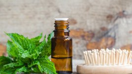 5 начина да използвате масло от мента за здрава коса