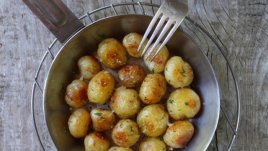 Пресни запечени картофи с пармезан