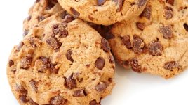 Домашни бисквити с шоколадови парченца