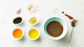 Дресинг за салата с балсамов оцет