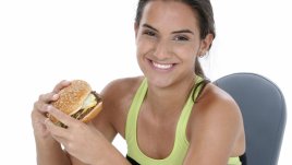 Как да контролираме преяждането след тренировка?