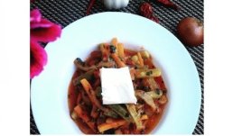 Селска манджа със зеленчуци и сирене