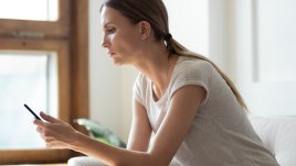 Той каза, че ще ми пише