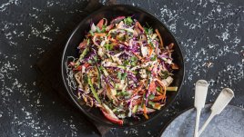 Разноцветна салата колсло