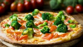 Пица с хумус и броколи