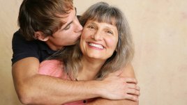 Когато осъзнаеш, че имаш връзка с мамино синче...