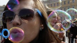Изберете слънчеви очила според формата на лицето