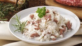 Ориз с колбас на фурна