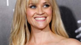 Импланти в брадичката – последна мания на звездите