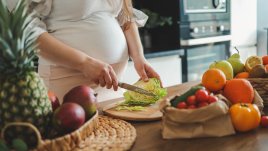 Полезни храни за бременни, подходящи във всеки триместър