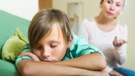 3 забранени фрази от майки към синове