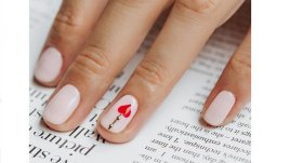 Минималистичен маникюр