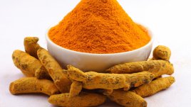 Маска против акне с куркума и банан