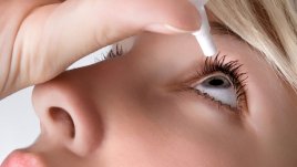 Правилно поставяне на капки за очи