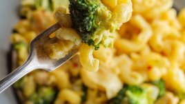 Паста с пиле и броколи