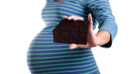 Защо черният шоколад е полезен през бременността 