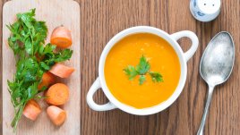 Морковена крем супа с къри