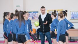 Димитър Бербатов засне фотосесия с ансамбъла по художествена гимнастика