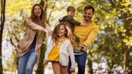 Идеи за семейни разходки през празничните дни