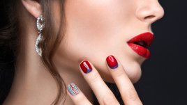 Многоцветен бляскав маникюр (галерия)