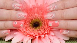 Нежни флорални маникюри (+Снимки)
