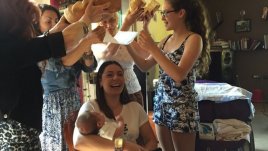 Аня Пенчева и Сани Жекова бяха орисници на погача