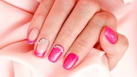 Превъзходни идеи за розов маникюр (галерия)
