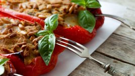 Пълнени чушки с риба тон