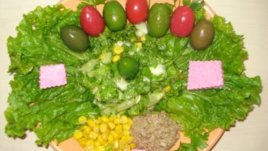 „Средиземноморска“ салата с риба тон