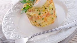 Салата от зеле и риба