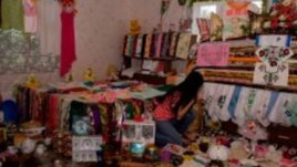 Открива се изложба на аксесоари с мъниста и плетива на една кука