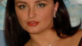 Млада и амбициозна