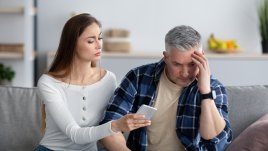 Как да разберете дали партньорът ви е емоционално неверен?