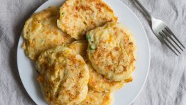 Картофени палачинки със сирене