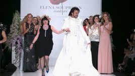  Филип Киркоров дефилира в сватбена рокля