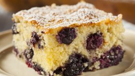 Боровинков кекс с орехи и сметана 