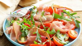 Вкусна и лесна салата с прошуто