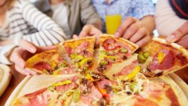 Какво ни кара да поръчваме същото като приятелите си 