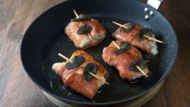 Пилешка салтимбока с прошуто