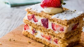 Милфьой с ягоди и маскарпоне