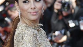 Образцова съпруга? Да, ама не...