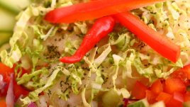 Пъстра пролетна салата