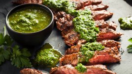 Магданозен сос с чесън