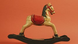 2014-а ще е под знака на дървения кон