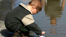 Възпитайте 4 качества, с които малкото момче става мъж на място