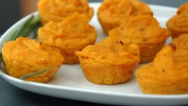 Мъфини със сладки картофи и ядки