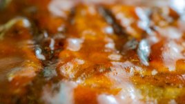 Пържоли на фурна с маслен ябълков сос