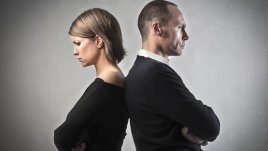 Мразя себе си и него!