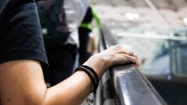 Измийте ръцете моментално, ако докоснете тези 10 неща