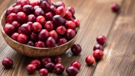 Маска за лице с боровинки за стягане на кожата